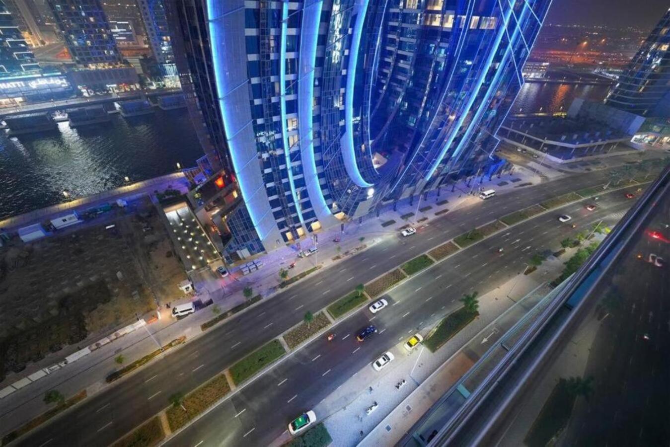 Brown Stone -canal View Vera Ii Dubai